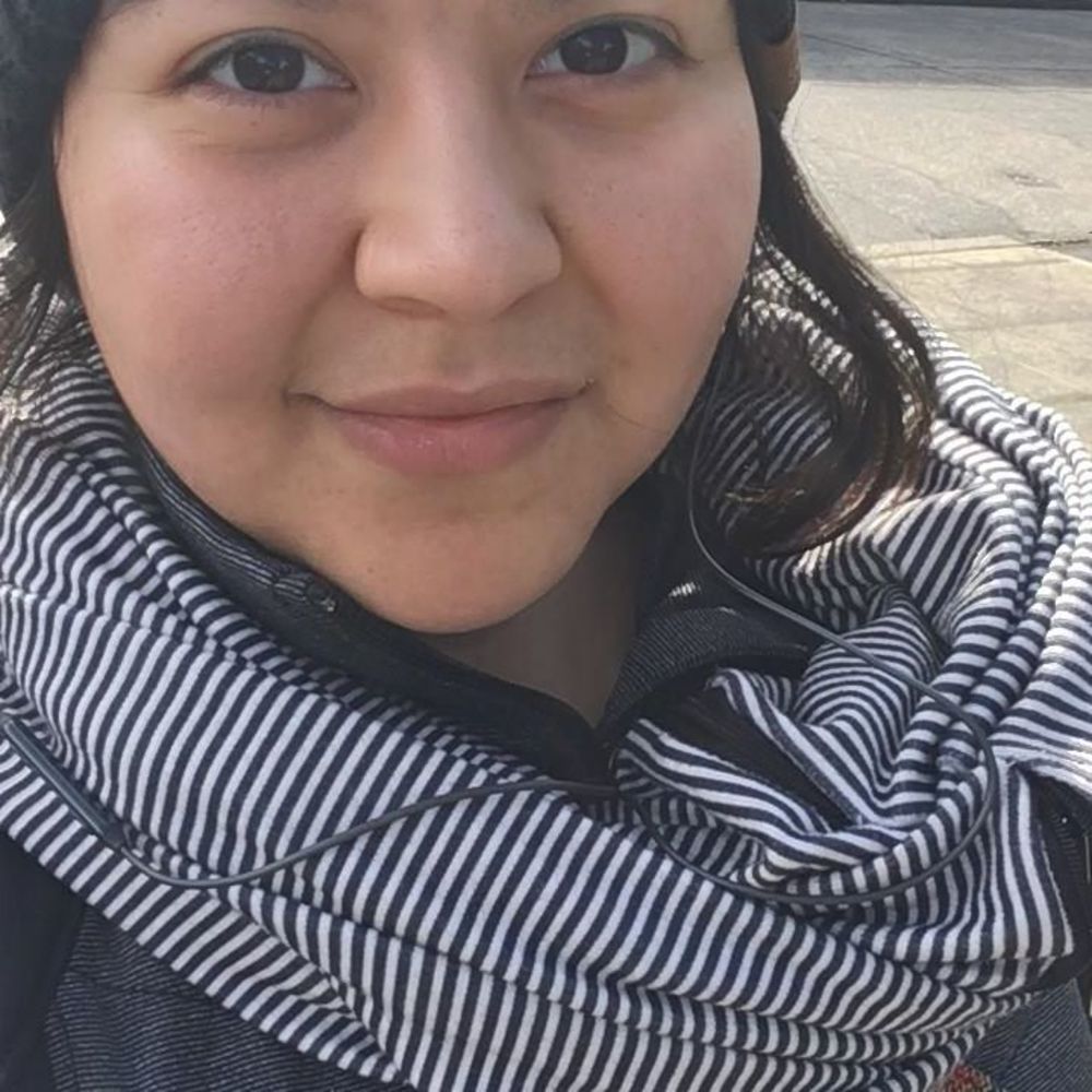 Meet your Posher, Emi